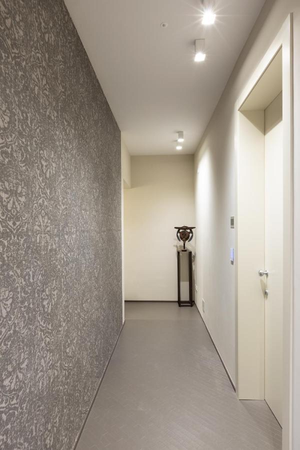 Salina Luxury Suites Parma Exteriör bild