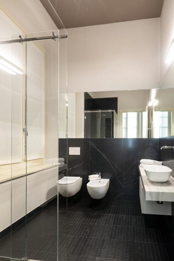 Salina Luxury Suites Parma Exteriör bild