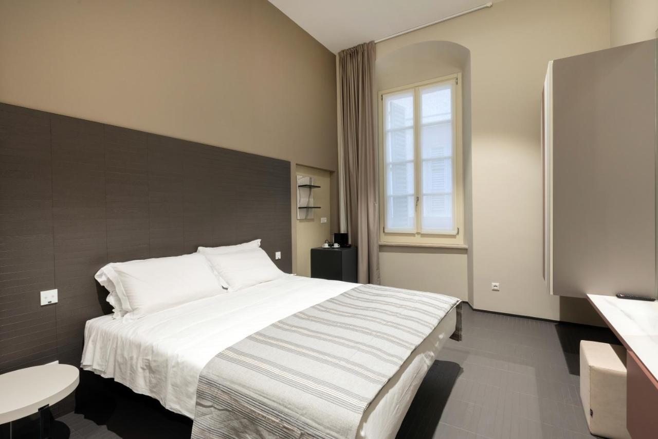 Salina Luxury Suites Parma Exteriör bild