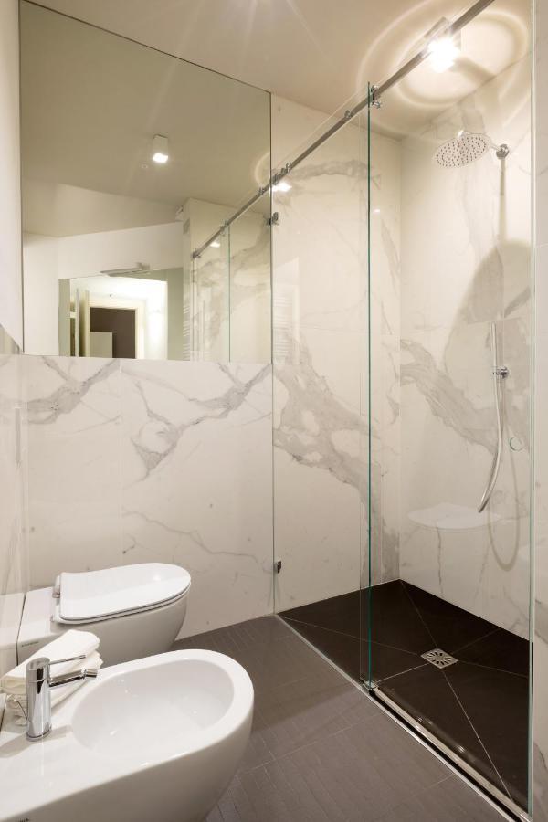 Salina Luxury Suites Parma Exteriör bild